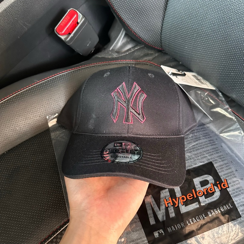 Topi Ny newyork Cap Black logo Hitam list merah