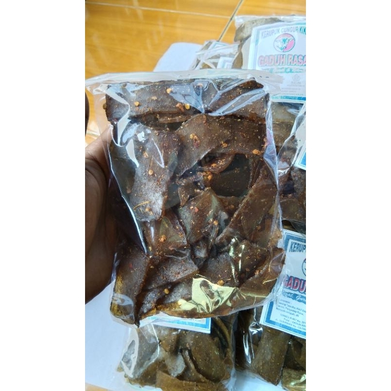 

kerupuk kulit , cungur, sapi mentah mekar enak ,gurih & pedas