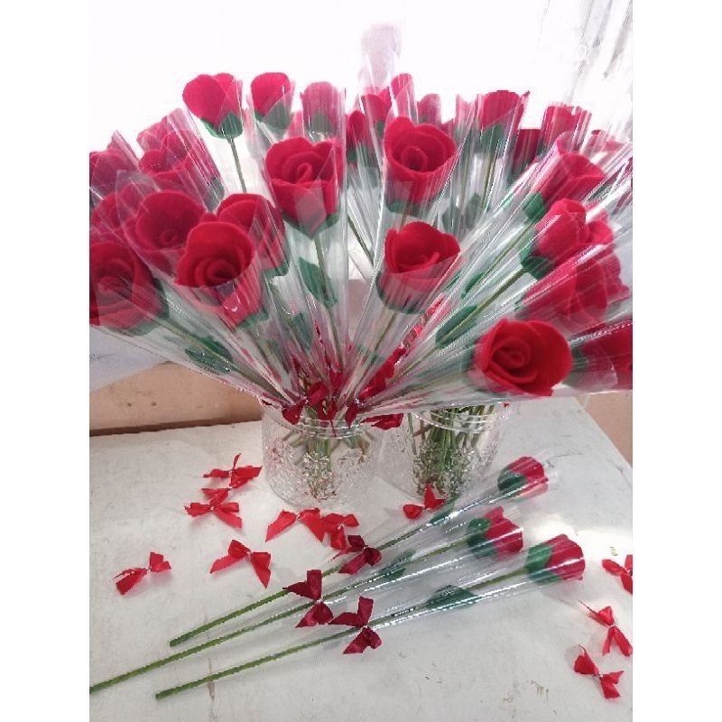 Bunga Mawar Flanel 1 Tangkai Lapis Mika Buket Souvenir/Bunga Cantik Buket Mini Buket Wisuda