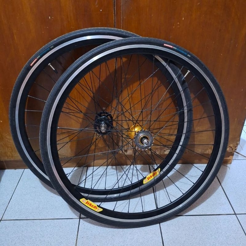 Wheelset Velocity Deep V + Miche Primato + Novatec