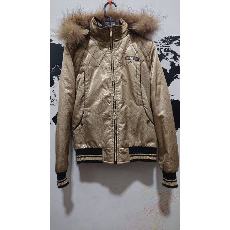 JACKET HOODIE BULU REEBOK GOLD BLACK