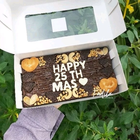 

Fudgy Brownies + Letter 20x10 | Fadila Kitchen