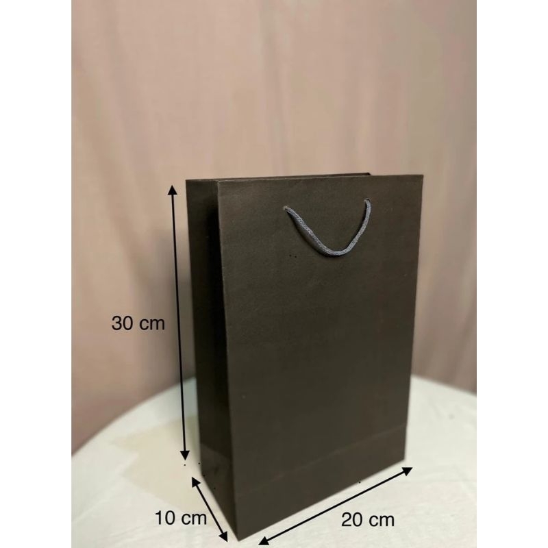 

Paper bag hitam 20x10x30