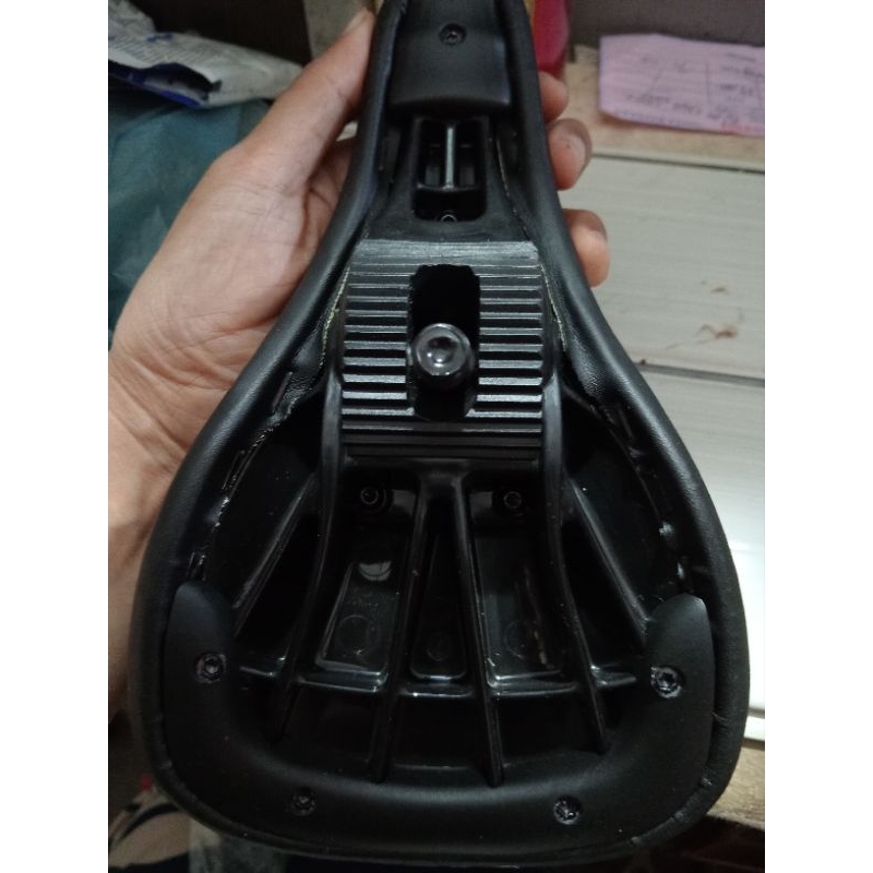 sadel Pivotal/ tempat duduk sepeda Velo