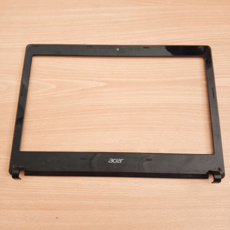 Casing Case Kesing Frame Lcd Layar Depan Laptop Acer Aspire 4739