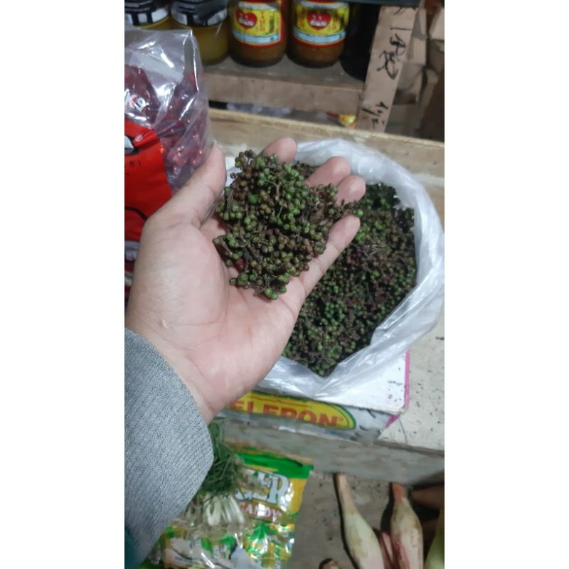 

Andaliman segar 100 gr (bumbu khas medan)