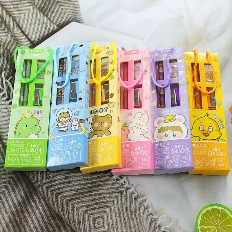 

Set Kotak Pensil Lucu Motif Kartun (5Pcs)