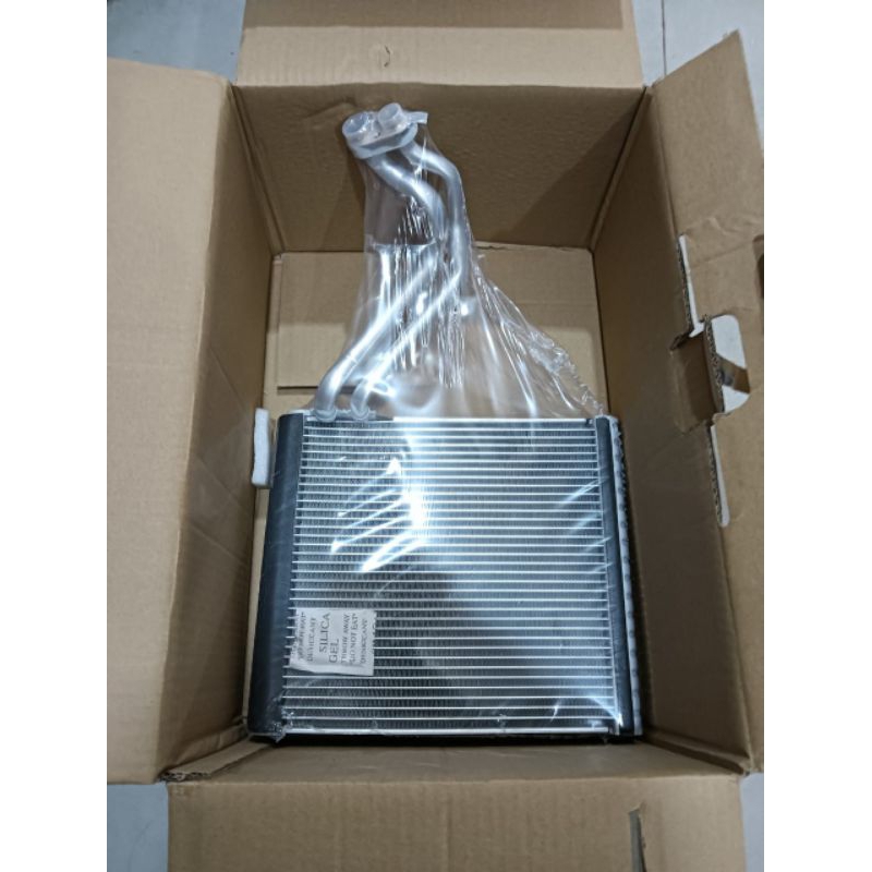 evaporator  evaporator ep AC mobil belakang evalia