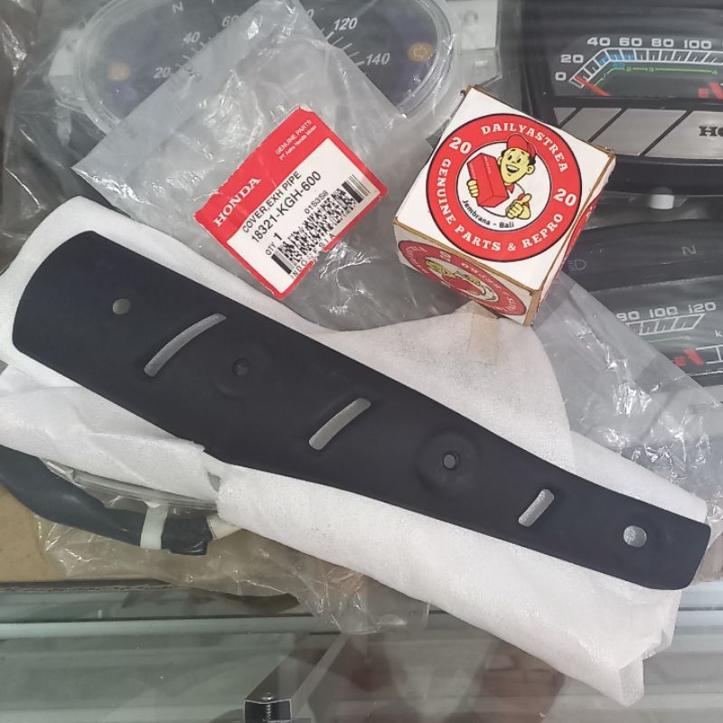 COVER EXH PIPE COVER TUTUP PELINDUNG LEHER KNALPOT HONDA CS1 CS 1 ONE ORIGINAL ORI AHM 18321-KGH-600