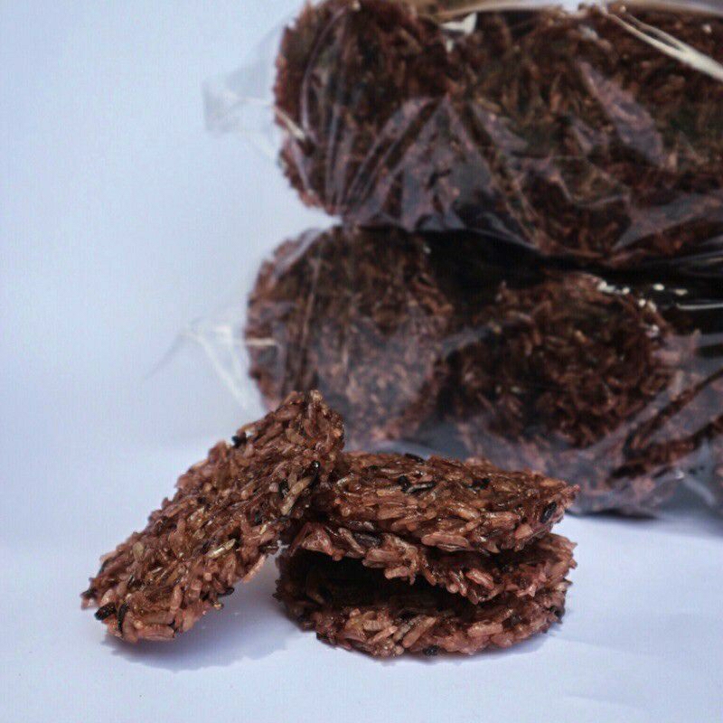 

rengginang mentah sali ketan hitam rasa bawang isi 30pcs