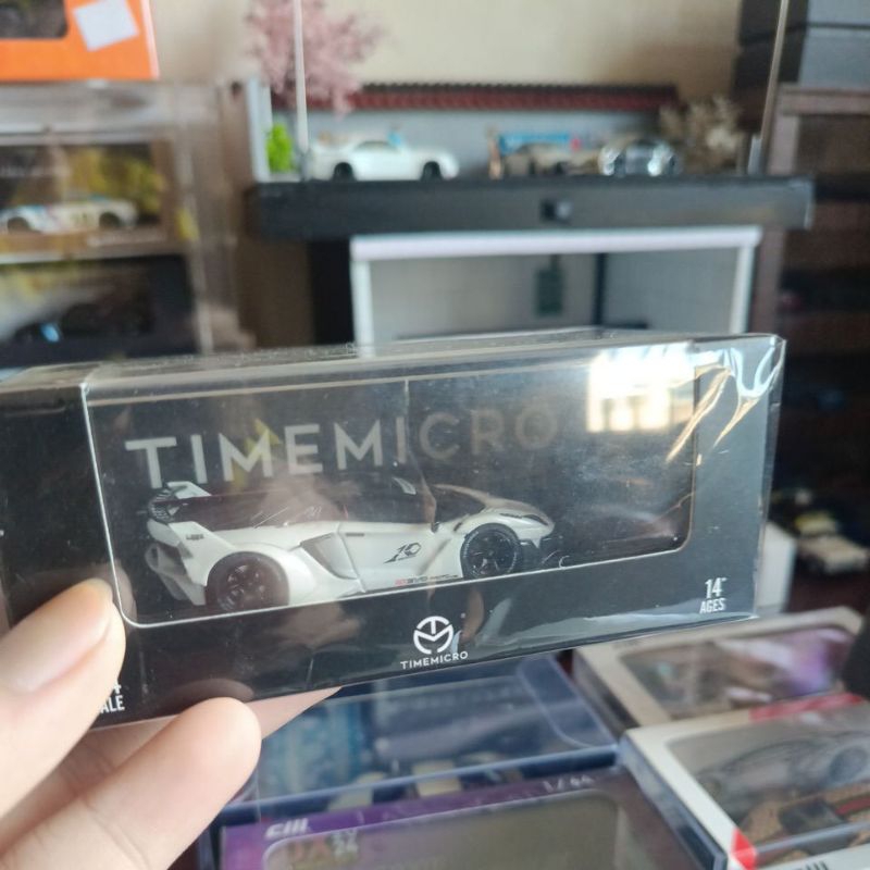 time micro Lamborghini Aventador white lbwk