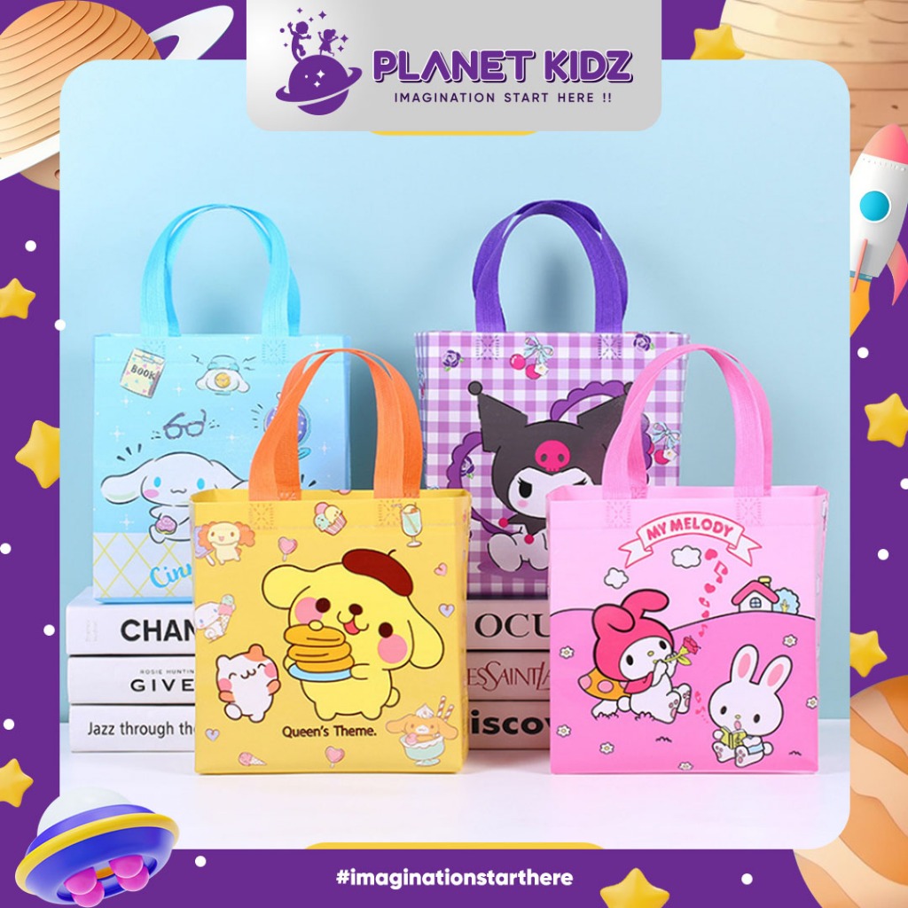 

PLANETKIDZ FK235 GOODIE BAG 22X23 LEBAR 11WARNA RANDOM ANEKA GAMBAR KARAKTER LUCU ULANG TAHUN HAPPY BIRTHDAY TAS