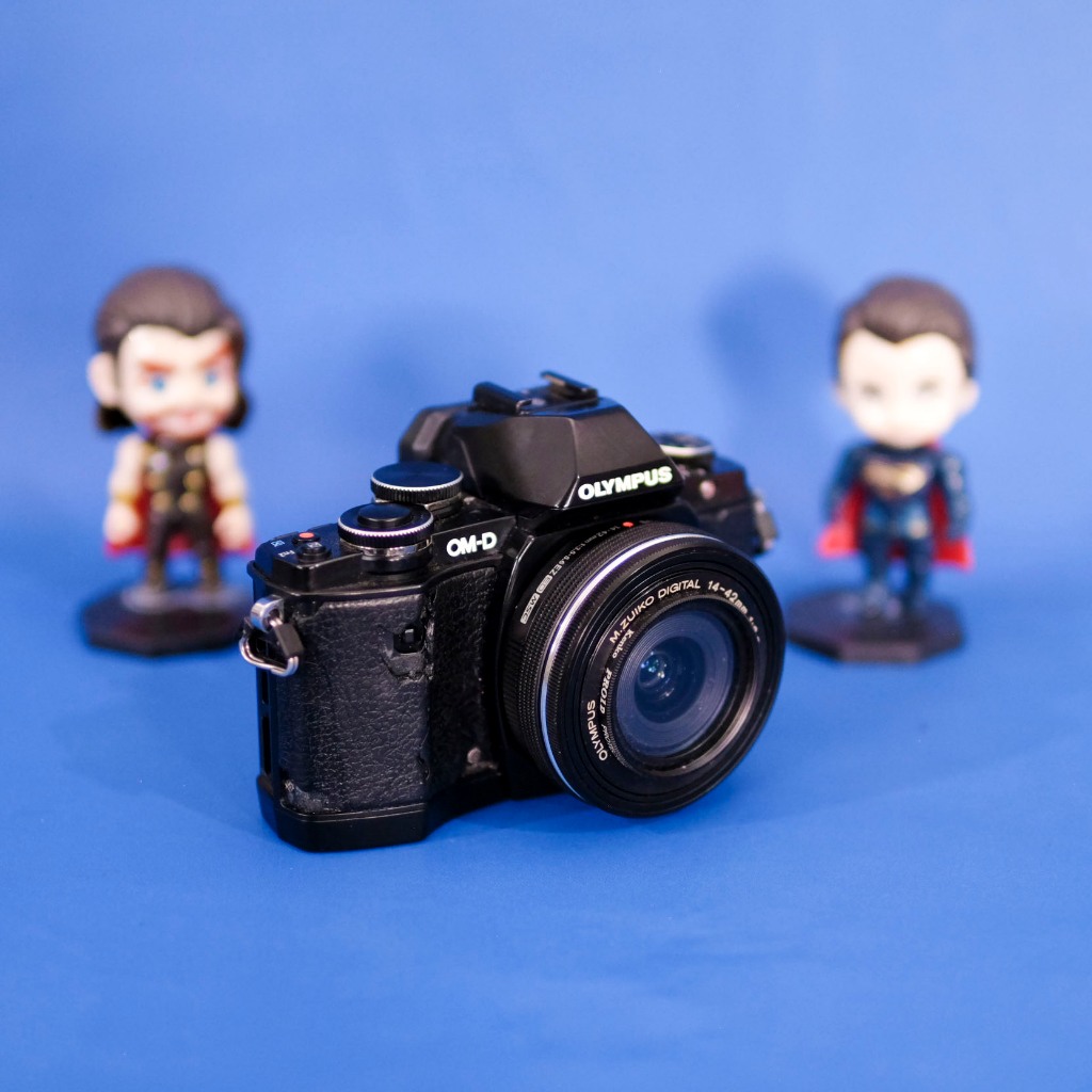 Olympus E M10 Lensa 14-42mm Kamera Mirrorless