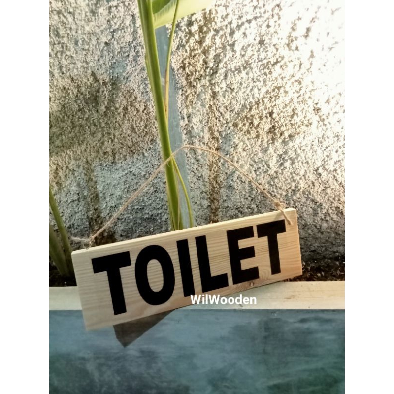 Hiasan dinding tulisan Toilet kayu jatibelanda