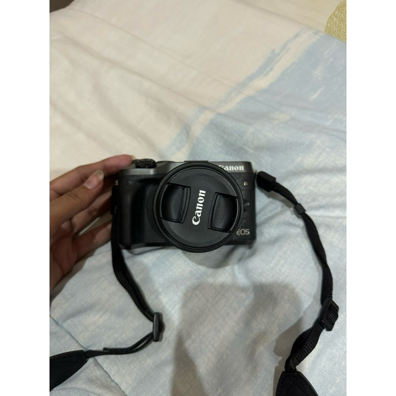 SECOND CANON EOS M6.CANON EOS M6,INCLUDE LENSA,MULUS,SECOND HAND,INCLUDE MEMORY 16GB,CHARGE CAMERA,N
