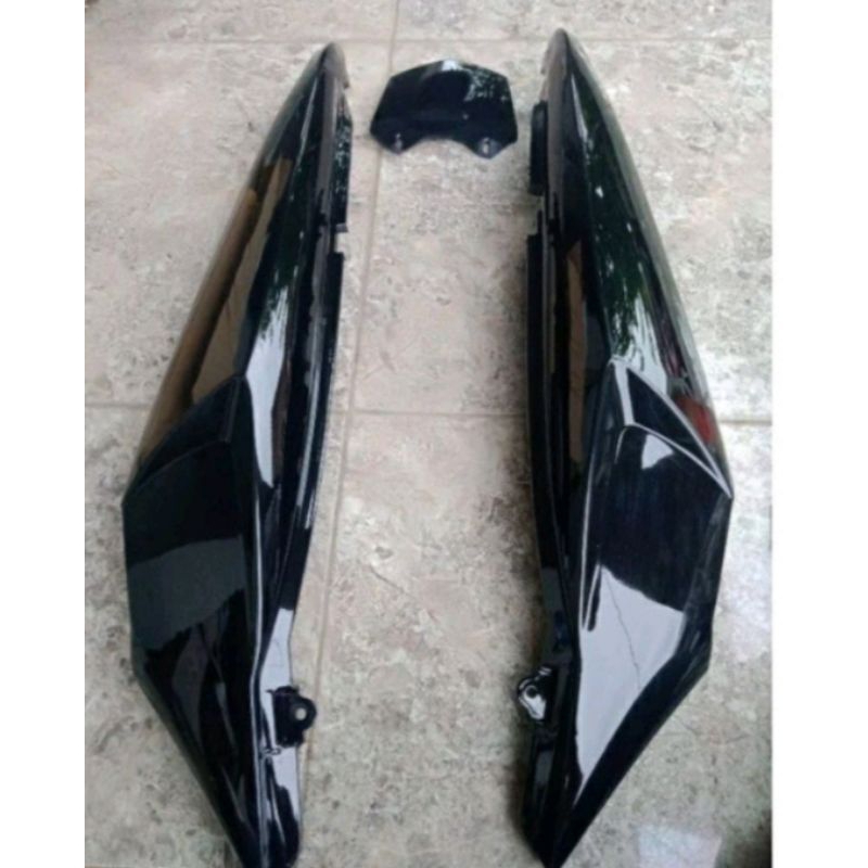 cover body belakang Vixion old/Vixion lama warna hitam