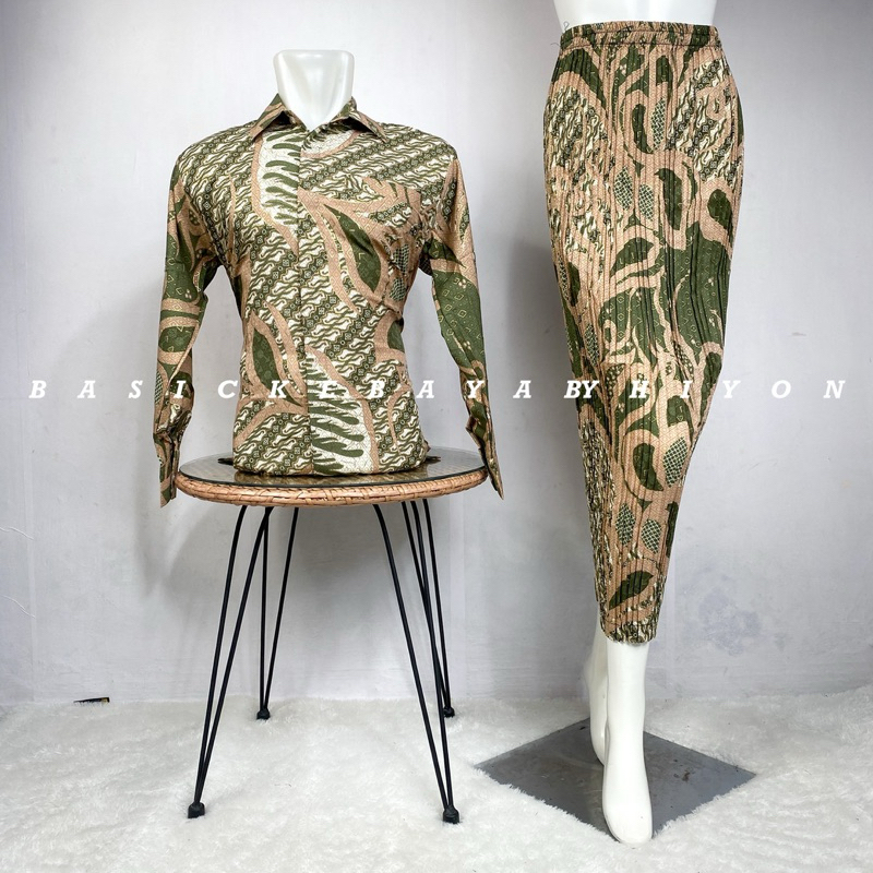 Hiyon Kebaya - Kemeja Batik Couple Pasangan Rok Plisket Baju Kondangan Wisuda Lamaran