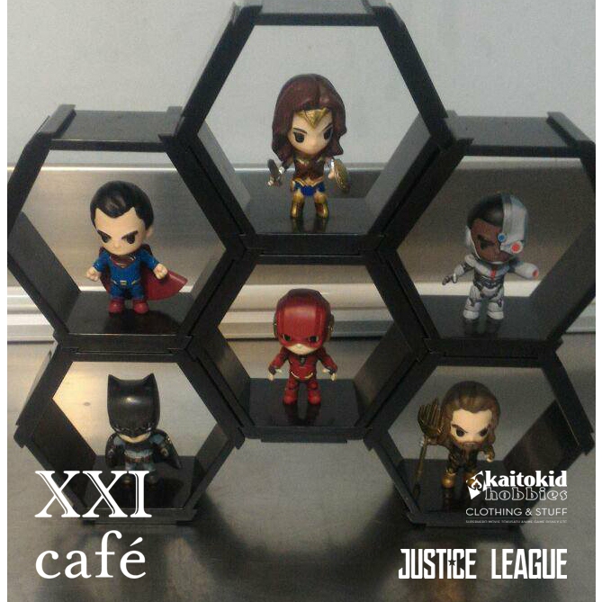 HEXAGON BATMAN SUPERMAN BVS Merchandise dari XXI keren koleksi fans superhero