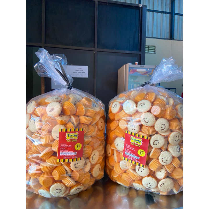 

bolu senyum manis 1 bal 3 kg legit,bolu enak,bolu manis,kue bolu kue bolu cup smile roti senyum enak mantab