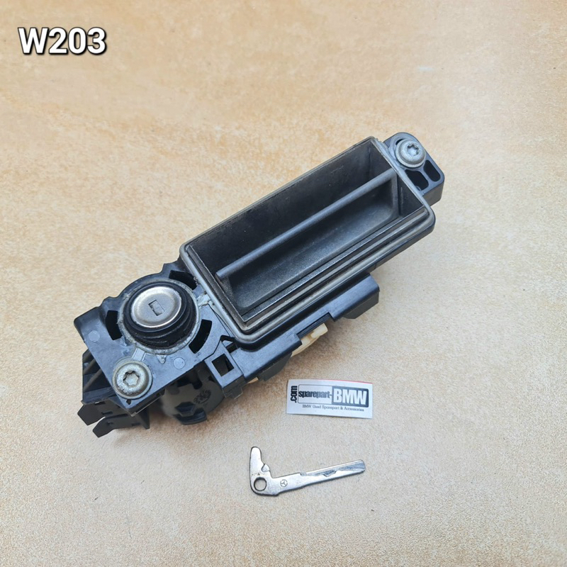 Switch Kunci Bagasi Mercedes Benz W203 C Class