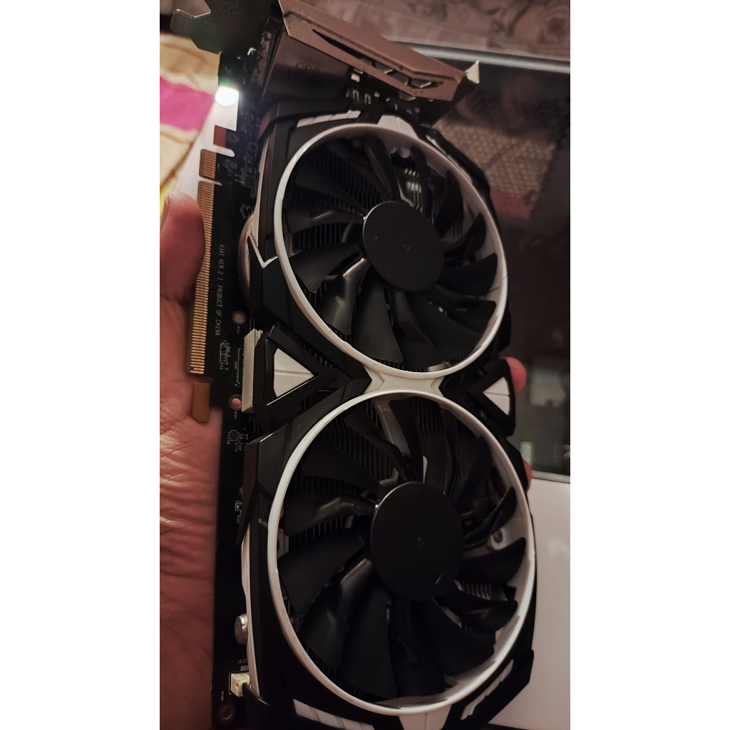 vga rx 570 (artefak no display)