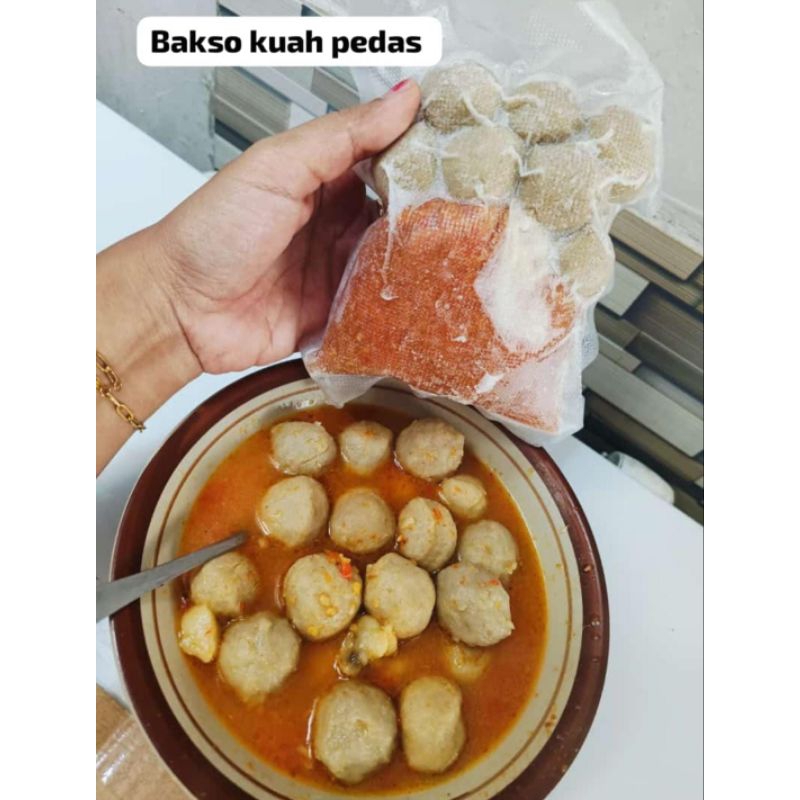 

Bakso kuah pedas