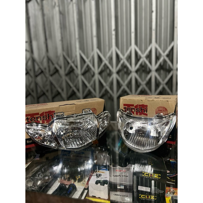 Reflektor lampu depan SMASH lama SMASH 2006