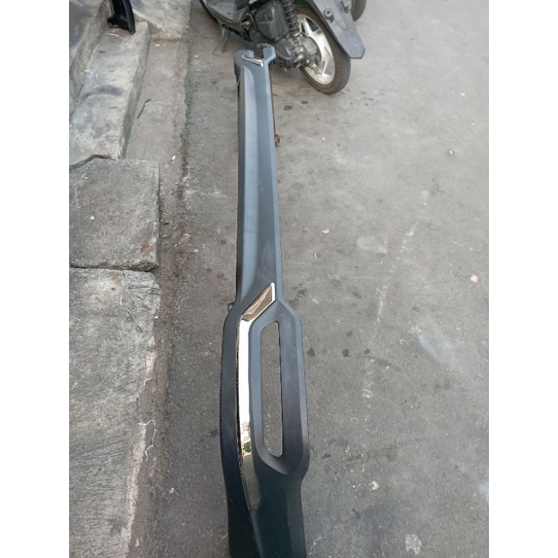 Bodykit belakang venturer facelift