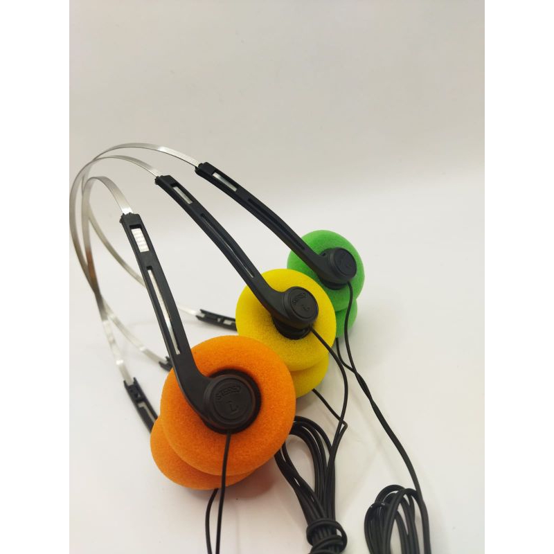 stereo vintage headphone walkman