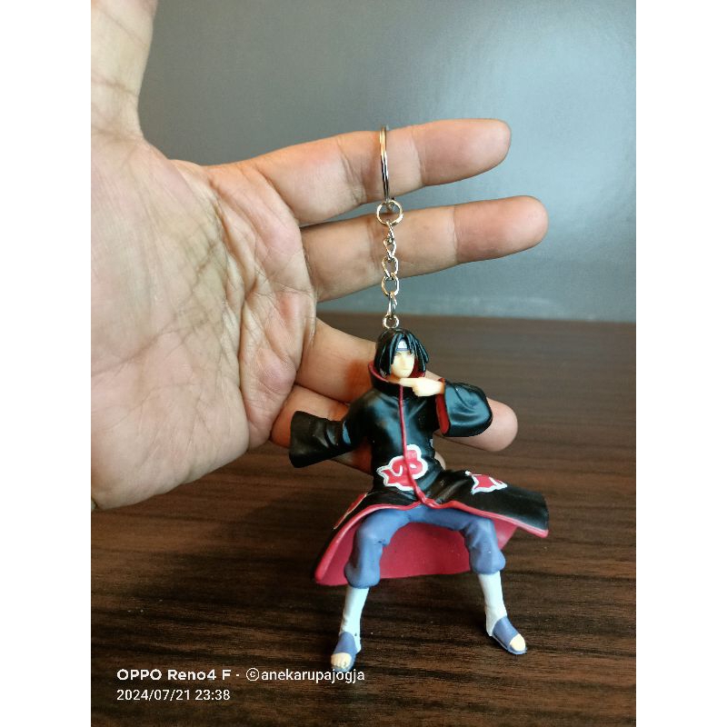 gantungan kunci action figure itachi uchiha