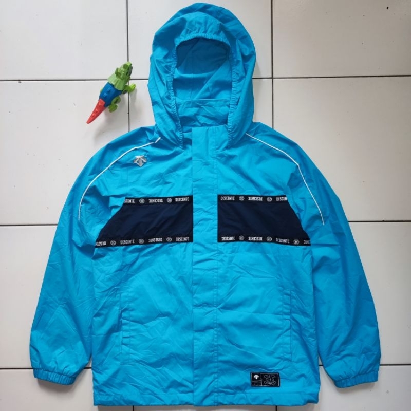 Jaket Anak Outdoor Sporty DESCENTE Original % Second Preloved Branded Laki Laki Perempuan Olahraga H