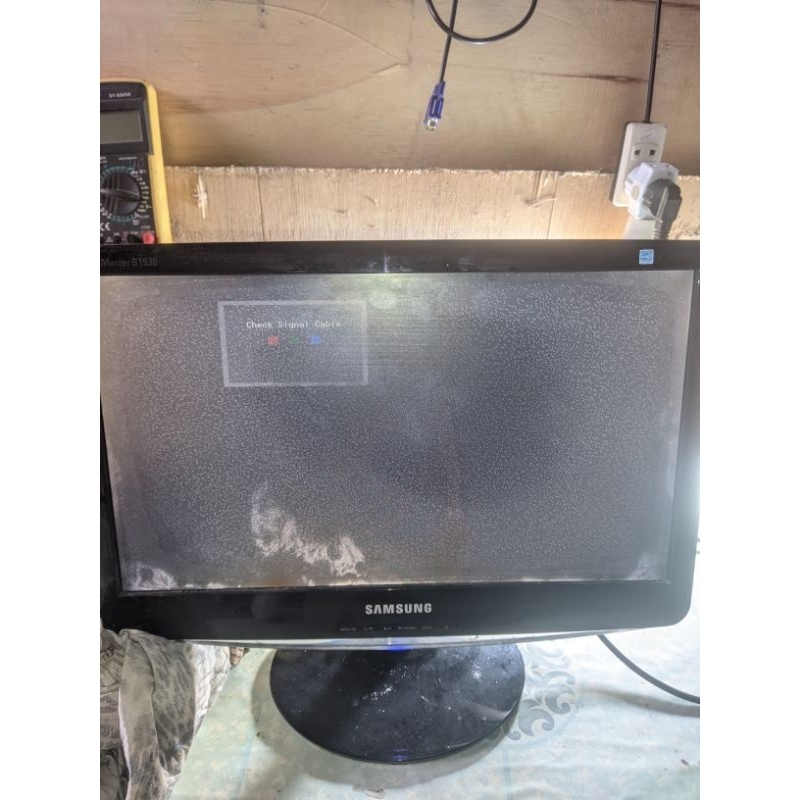 monitor momitor rusak