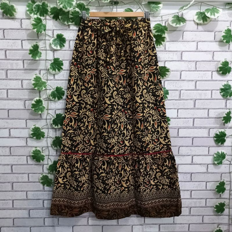 Rok lebar panjang motif batik