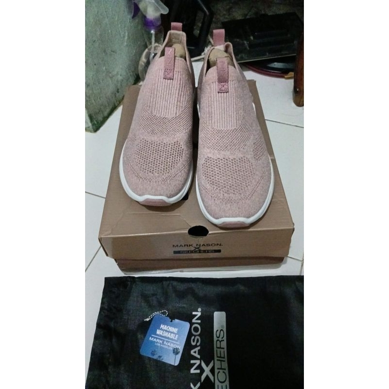 sepatu skechers x mark nason prelove size 39
