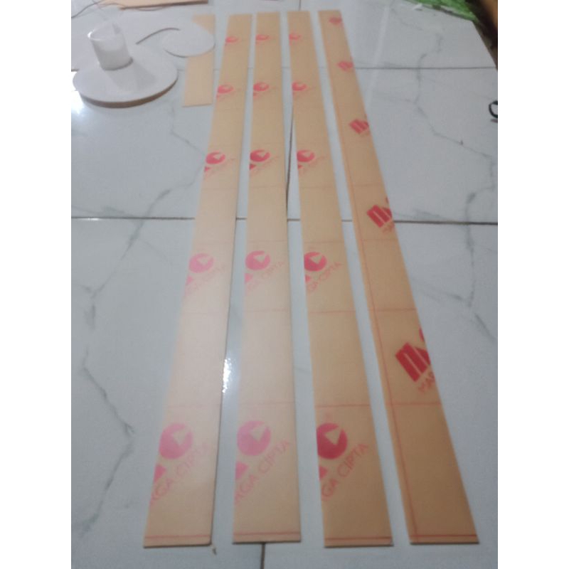 Akrilik potongan lembaran / putih susu/ bening