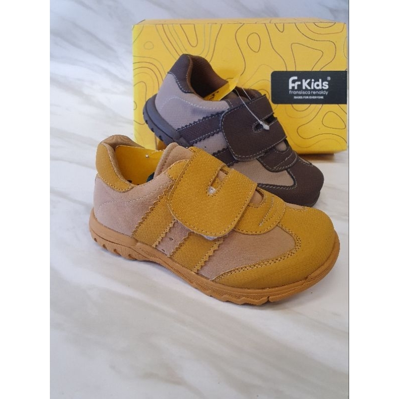 sepatu anak laki-laki Fransisca Renaldy K.Ramond 03 28-31