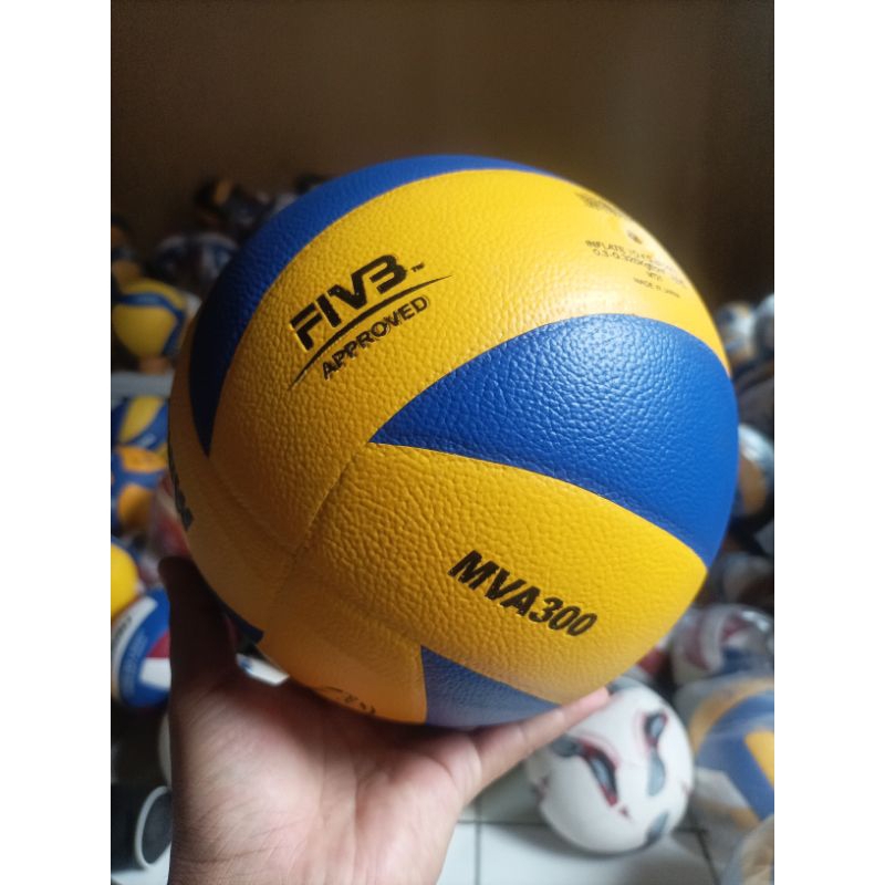 Mikasa Bola Voli MVA300 Press Lokal Free Jaring&Pentilasi - Ukuran 5, Berat 270-300 gram, Kulit Sint