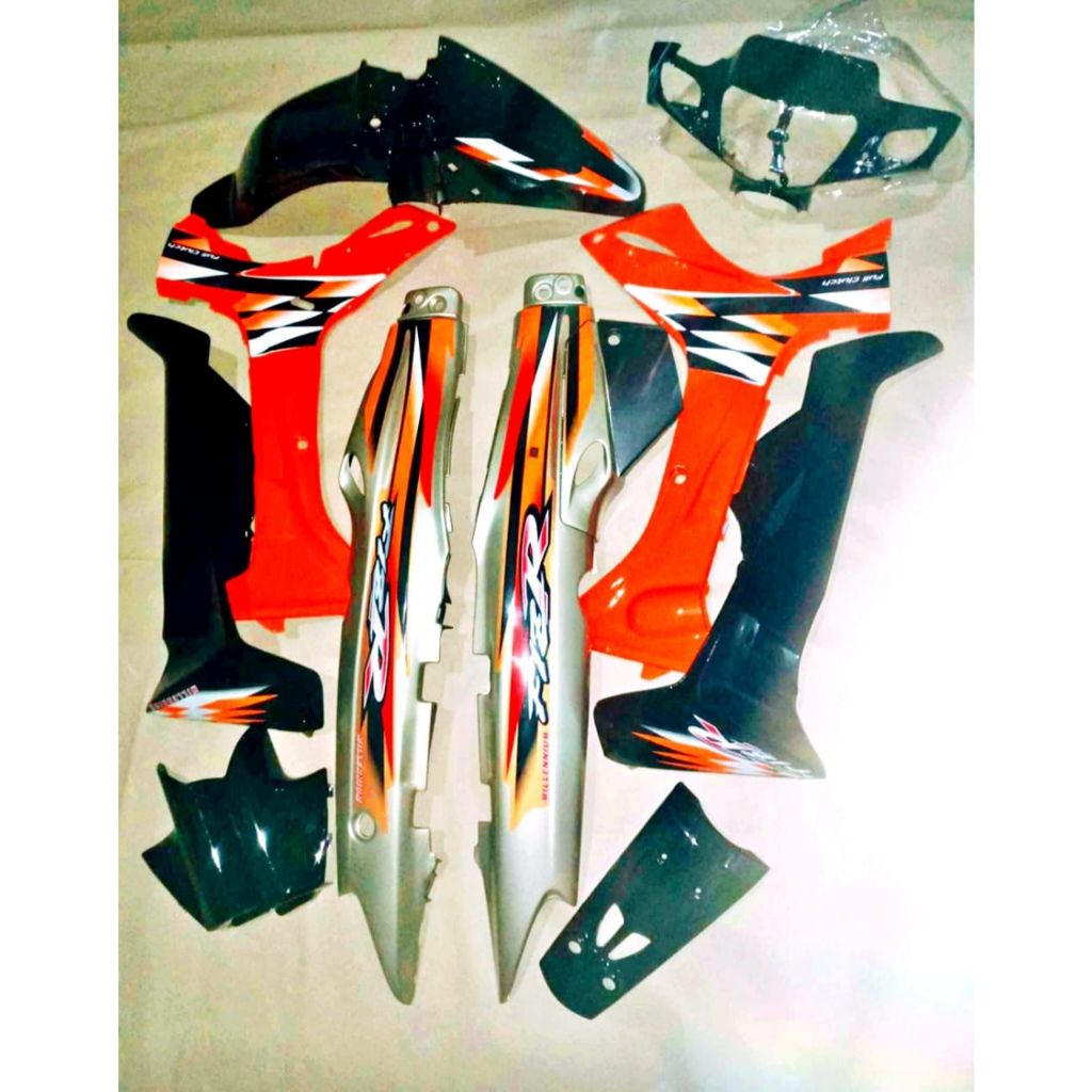 TERLARISSCOVER BODY FULLSET BODI HALUS FULL SET YAMAHA FIZR FIZ R  + STIKER STRIPING WARNA GOLD OREN