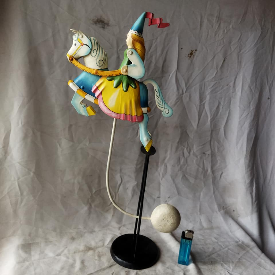 Pajangan Vintage Balancing Toy Putri Berkuda