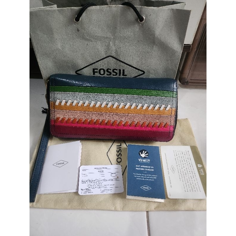 Dompet fossill logan zip patchwork preloved
