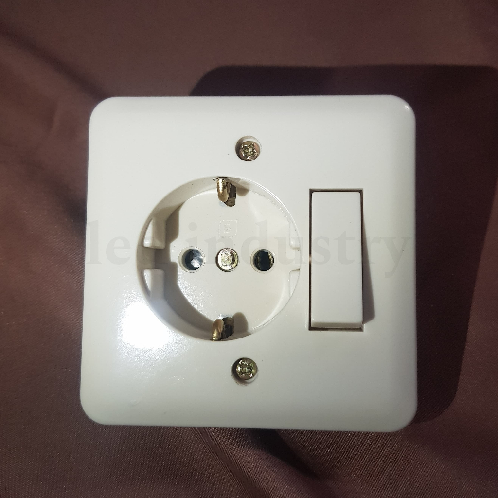 STOP KONTAK BROCO ARD + SAKLAR LAMPU [525161]