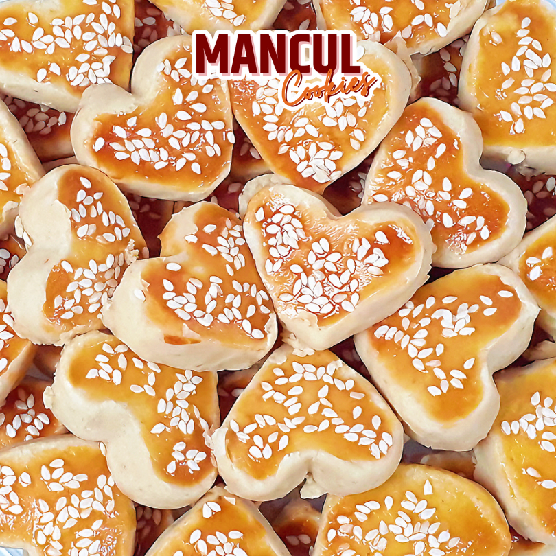 

Kue Kacang Lembut Mancul Cookies - Premium Peanut Wijen Ori Bentuk Love Cinta Heart Ori Lumer Grosir