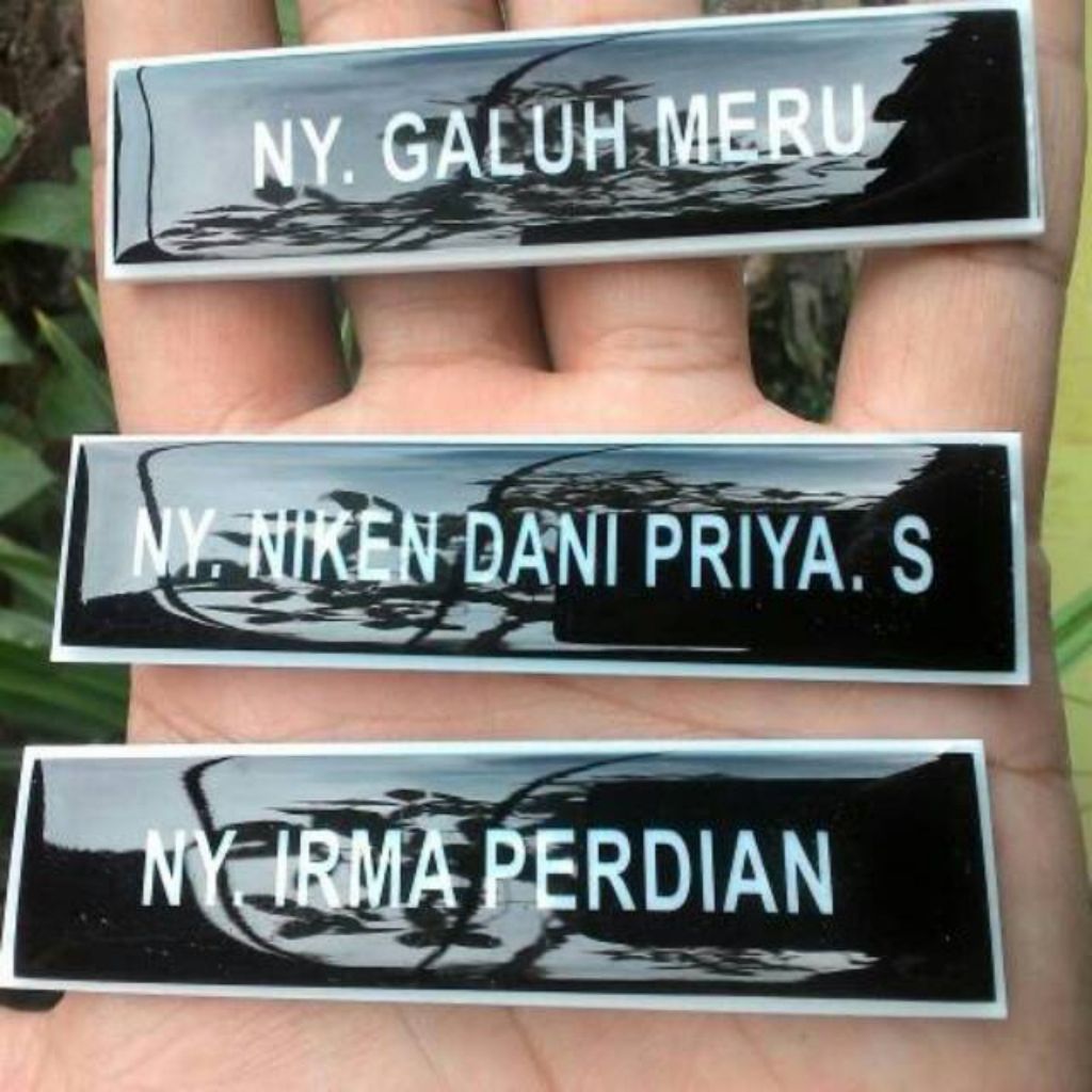 

NAME TAG Papan Nama Dada Akrilik