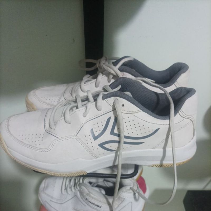 sepatu Artengo