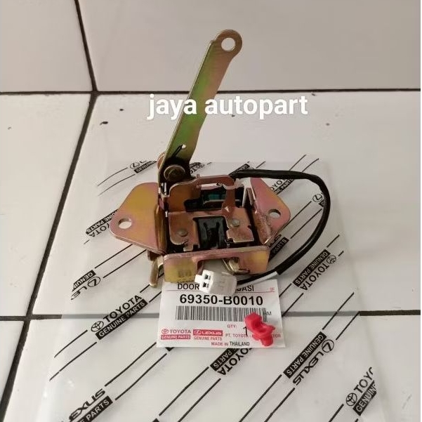 - door lock bagasi belakang Avanza Xenia lama