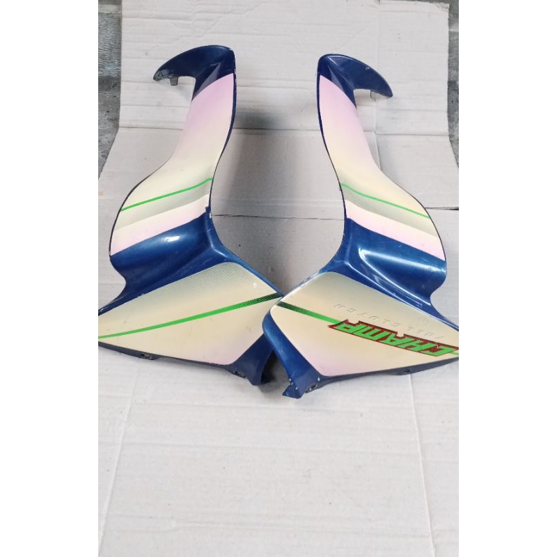 Sayap luar motor Yamaha 125 z original bekas