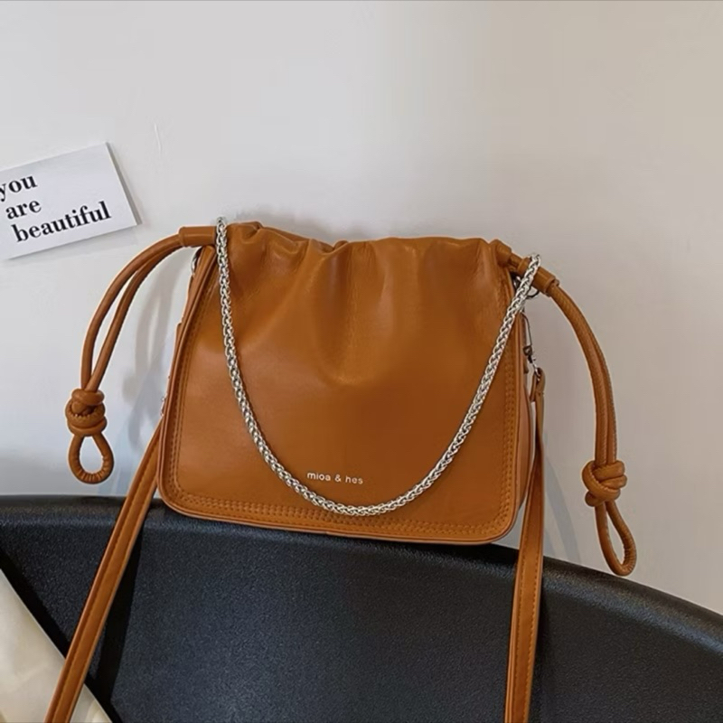 tas selempang serut kulit wanita terbaru PX