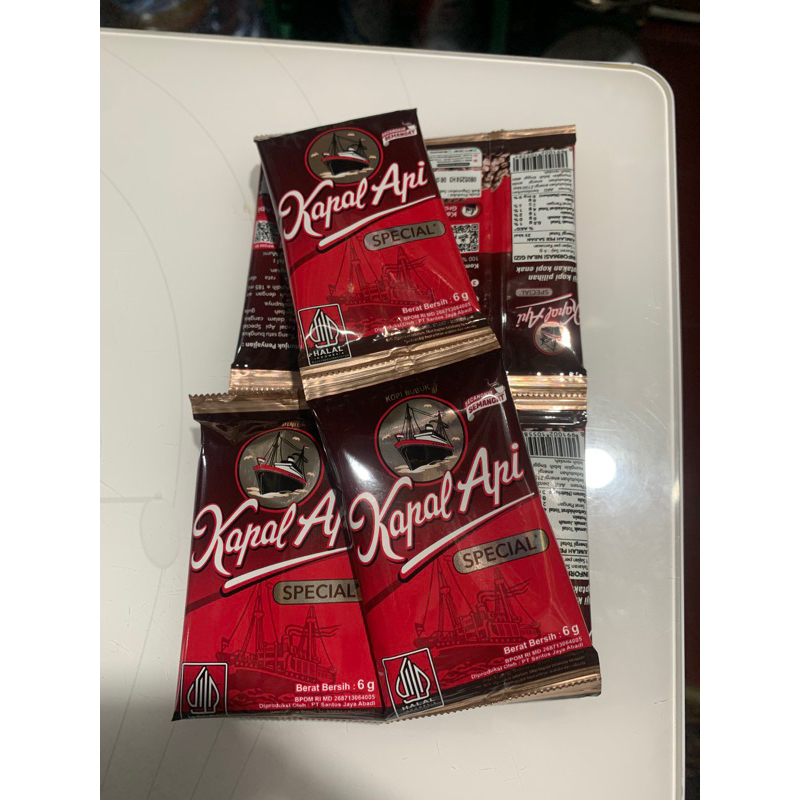 

Kopi kapal api mini 6gr 10pcs per renceng