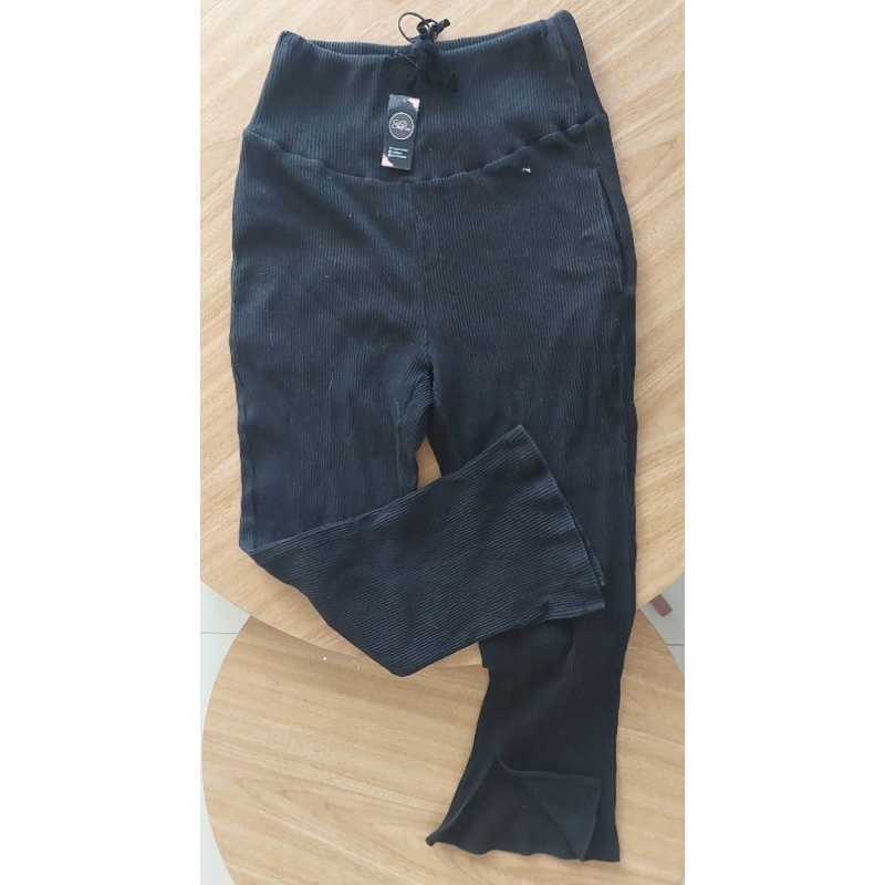 Celana Kulot Knit Lidi belah samping pinggang karet