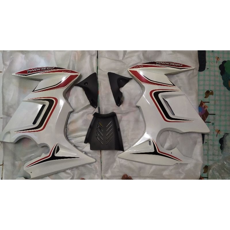 half fairing Yamaha Vixion New NVL 2013-2014-2015 model ninja 250 kumplit segitiga cover mesin